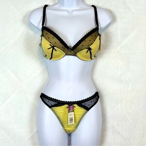 NWT Sexy Matching 2 Piece Bra and Panties Set / 38C